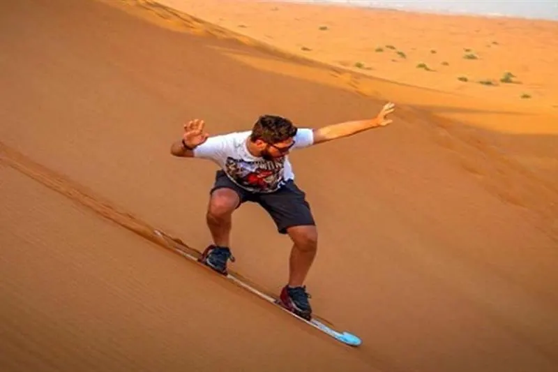 Sandboard nell'Erg Chebbi