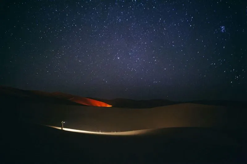 Notte di stelle nel Sahara